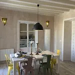 Casa Bugambilla
